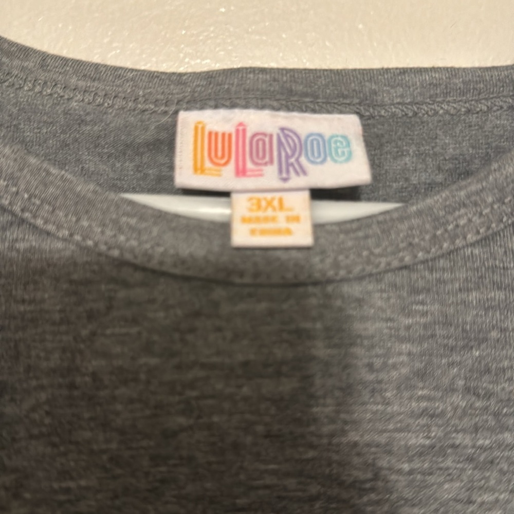 LulaRoe Randy - Picture 2 of 4